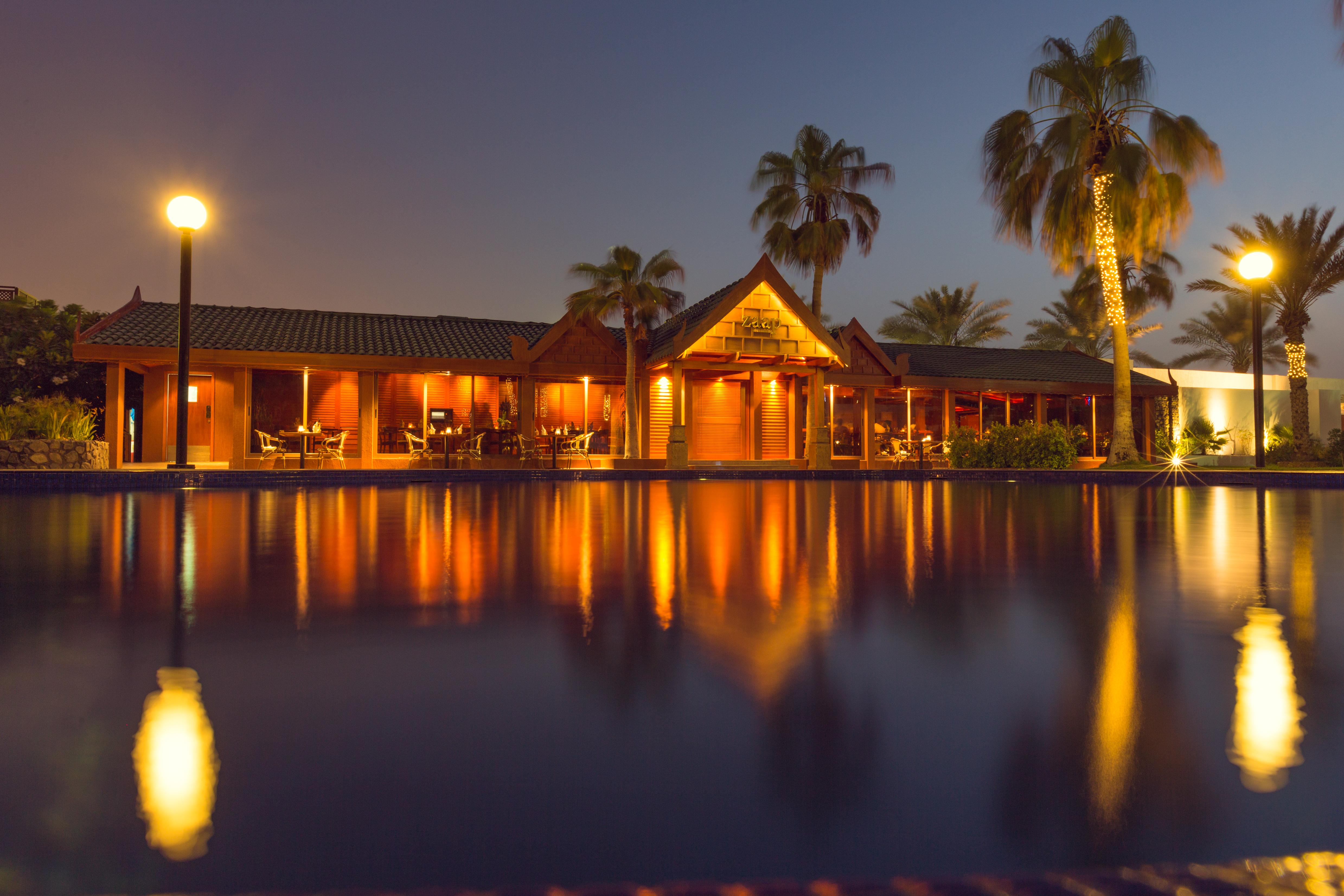 Dubai Marine Beach Resort & Spa Exterior photo